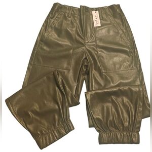 Women's Rihanna Cuffed Jogger